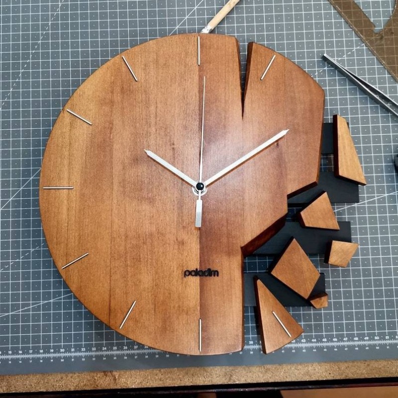 ساعات حائط خشبية دائرية صامتة، - مراجعة Luxury Watch Wall Clock وسعره